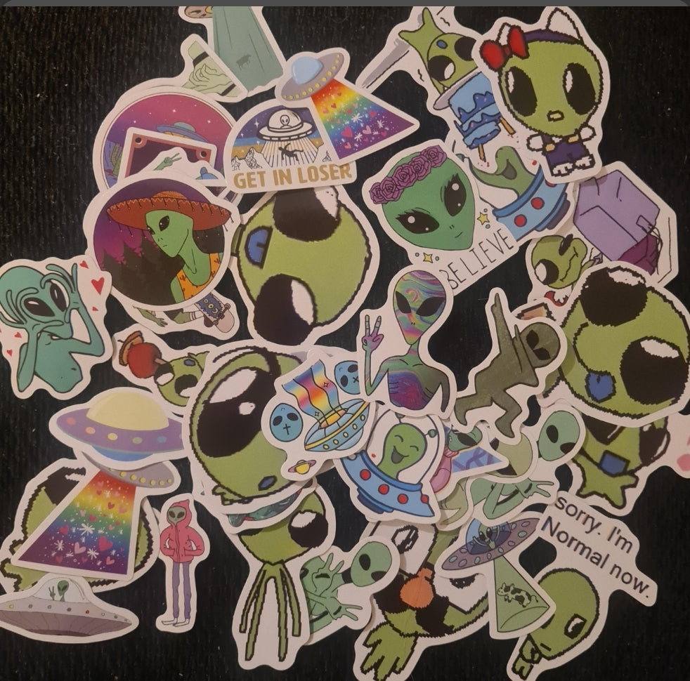 Alien Sticker Set – 10 High-Gloss Vinyl Stickers | FestEssential Treasures
